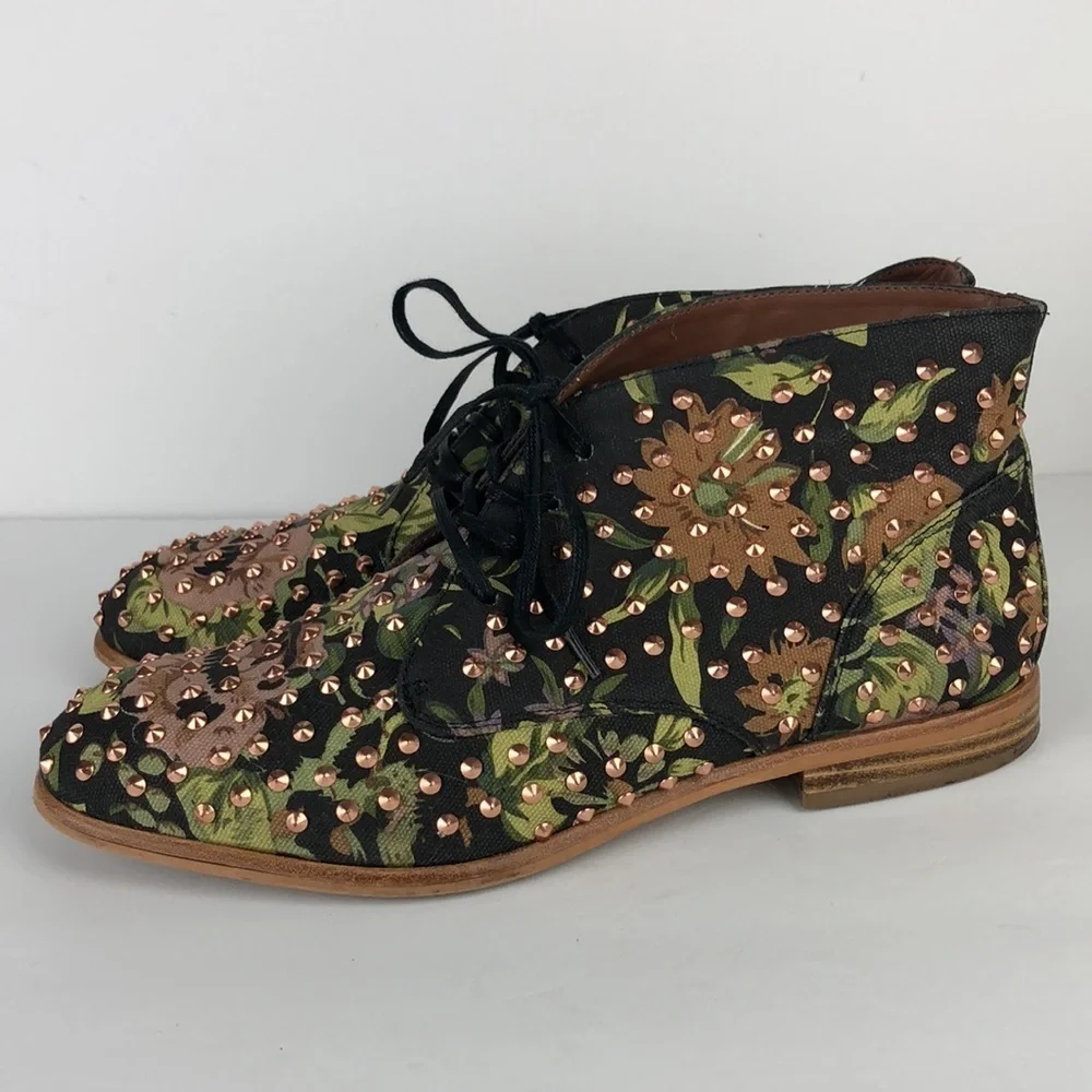 Matiko Floral Stud Lace Up Ankle Boots 8.5